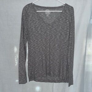 GAP Charcoal Long Sleeve V-Neck Top